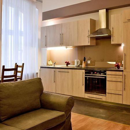 777 Apartaments Красков Екстериор снимка
