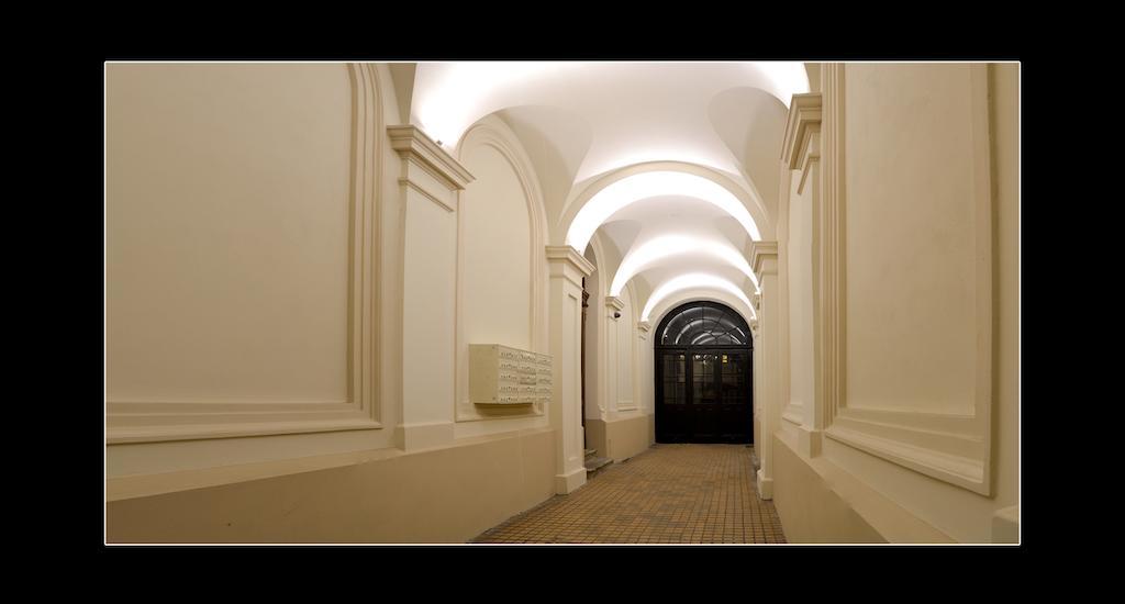 777 Apartaments Красков Екстериор снимка