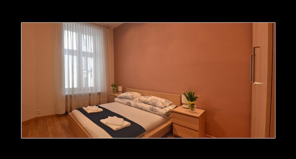 777 Apartaments Красков Стая снимка