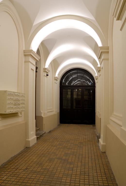 777 Apartaments Красков Екстериор снимка