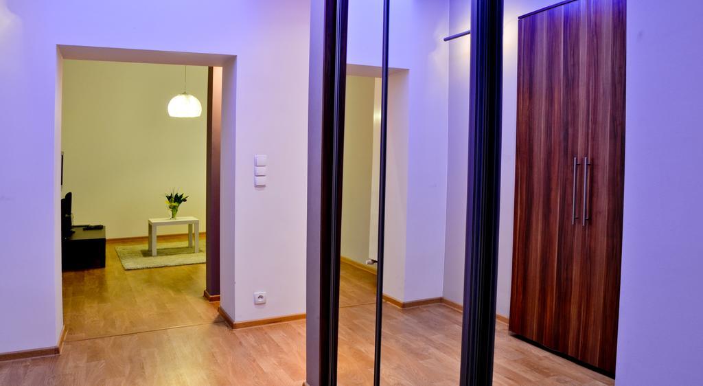 777 Apartaments Красков Екстериор снимка