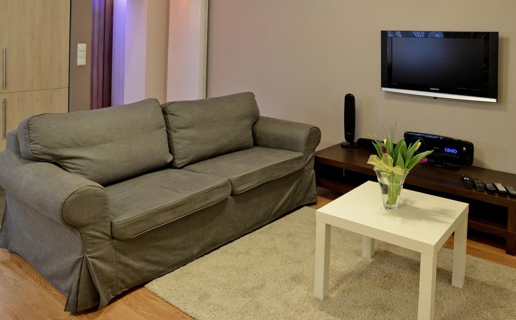 777 Apartaments Красков Екстериор снимка