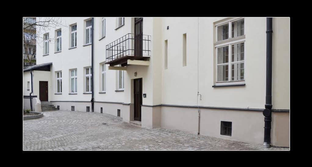 777 Apartaments Красков Екстериор снимка